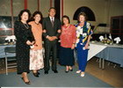 Con esposa Gladys y sras del centro femenino del Rotary de Providencia